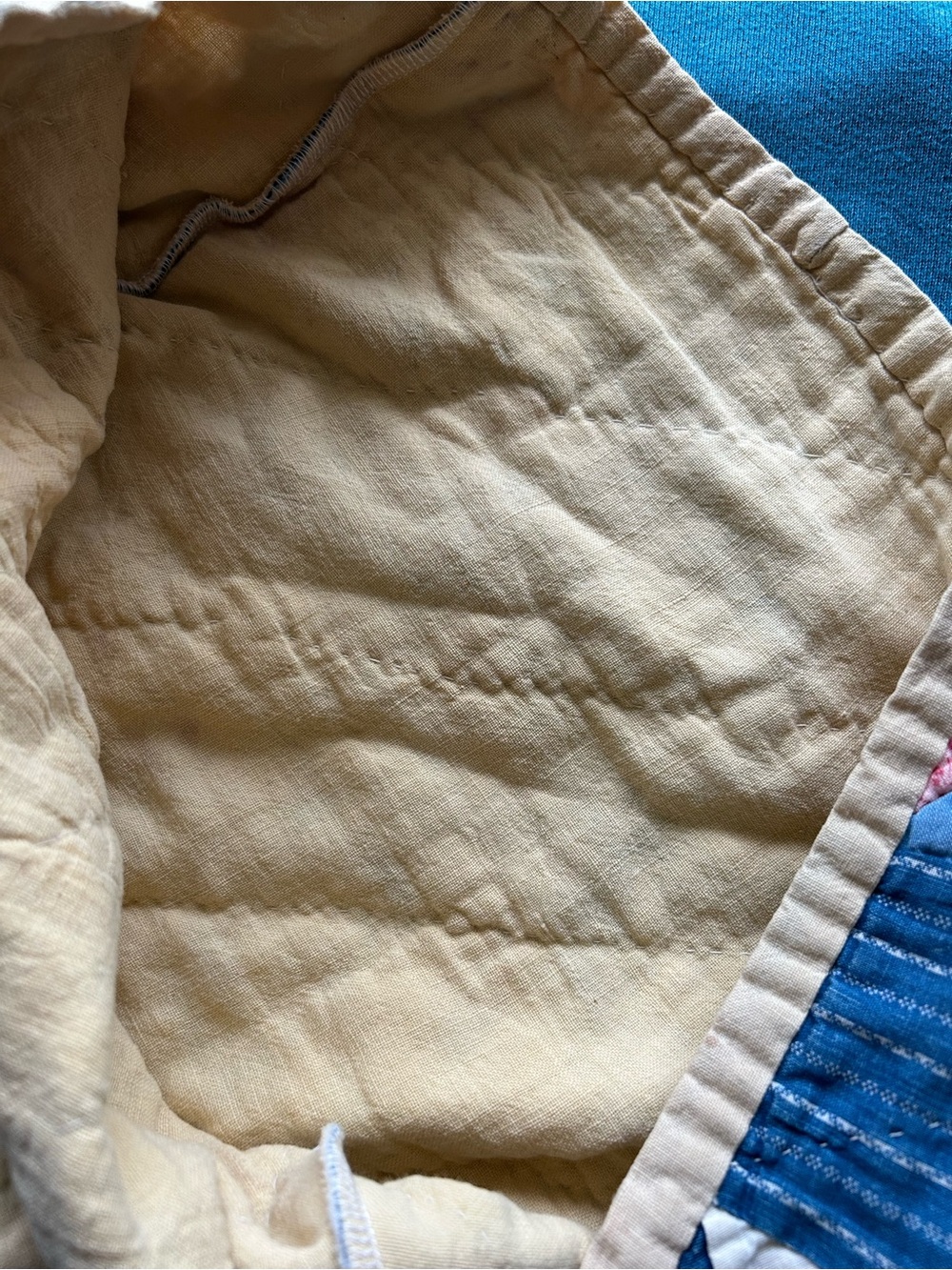 UP-cycled vintage quilt hoodie - Picture 6 of 7